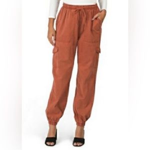 7 For All Mankind women’s cargo joggers